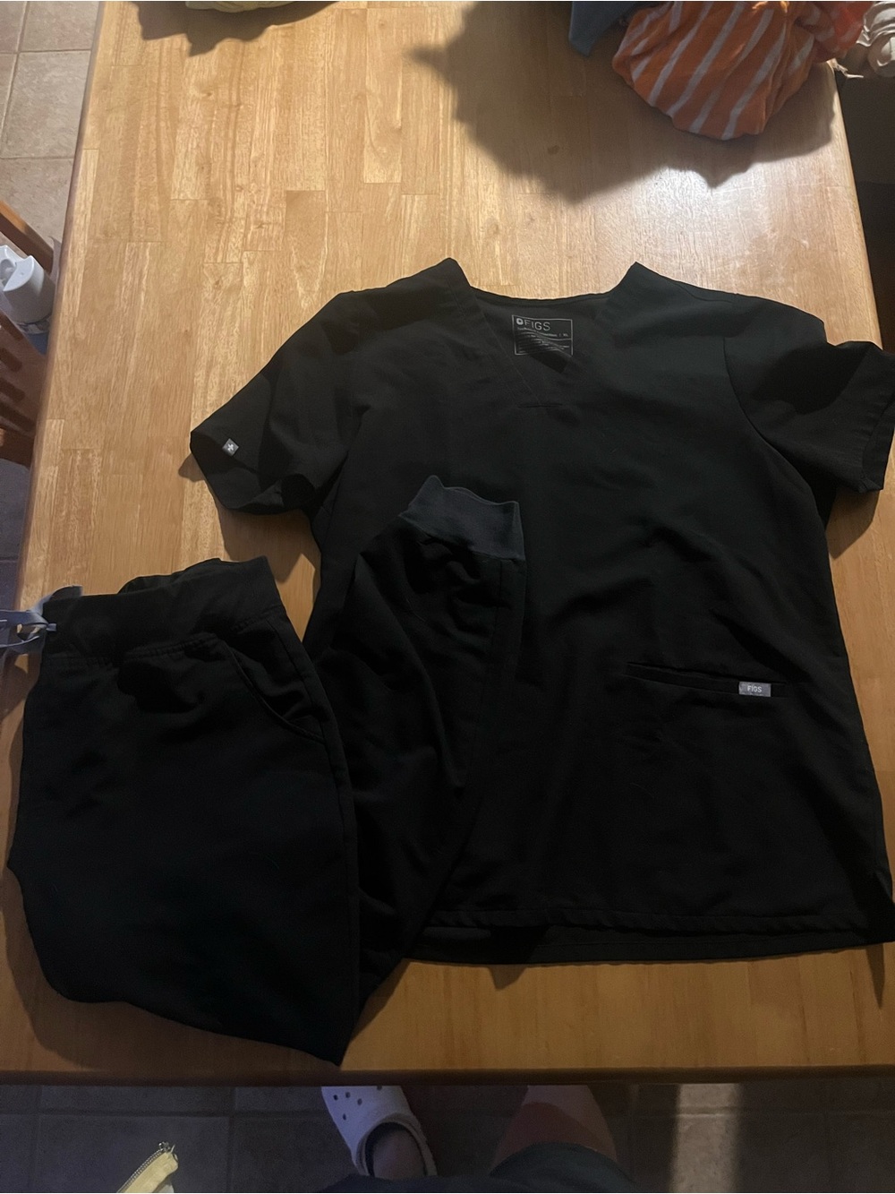 FIGS Black Technical Scrub Top and jogger pants set